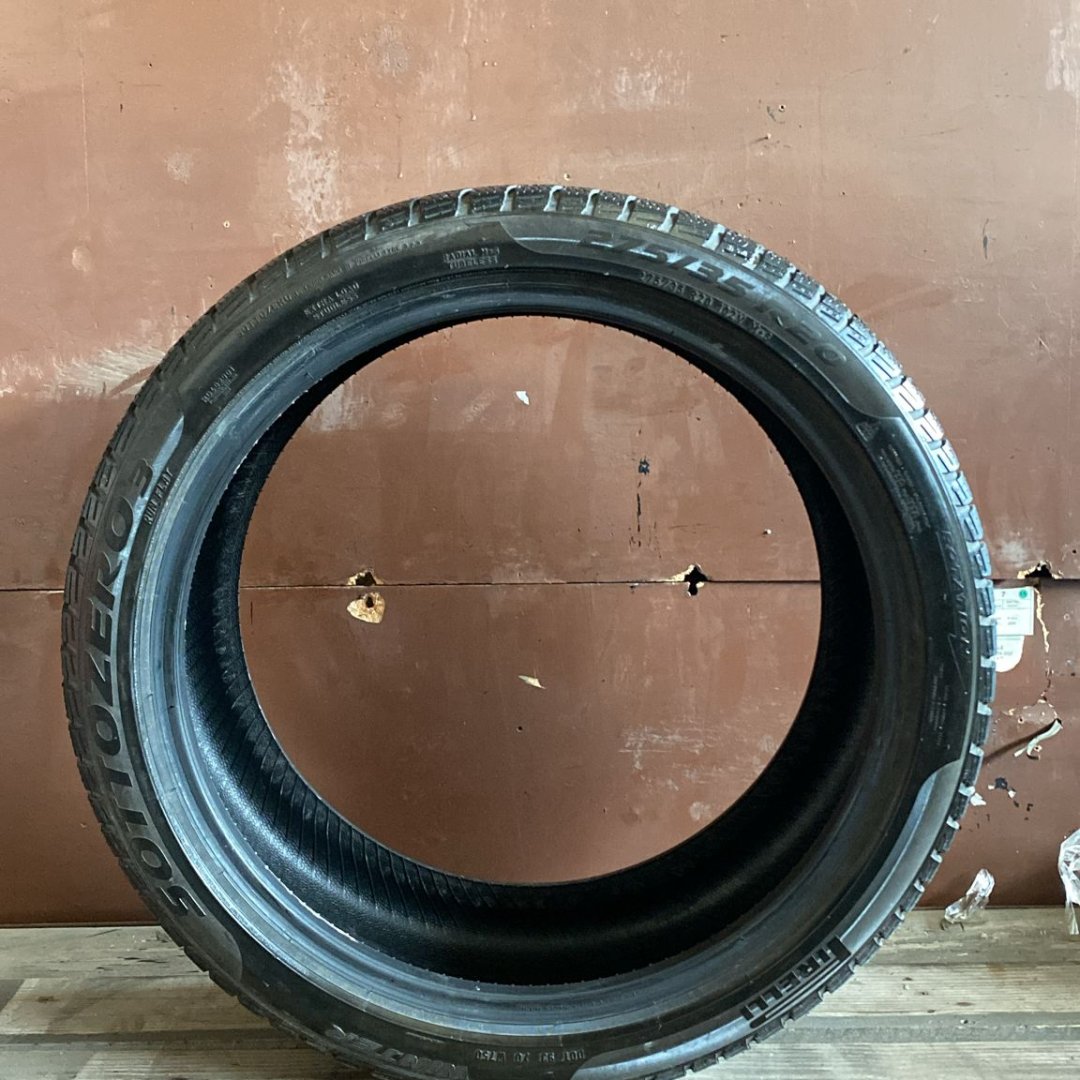 255/40 R20-275/35 R20 PIRELLI SOTTOZERO 3 101W RUNFLAT ÇIKMA KIŞ LASTİĞİ