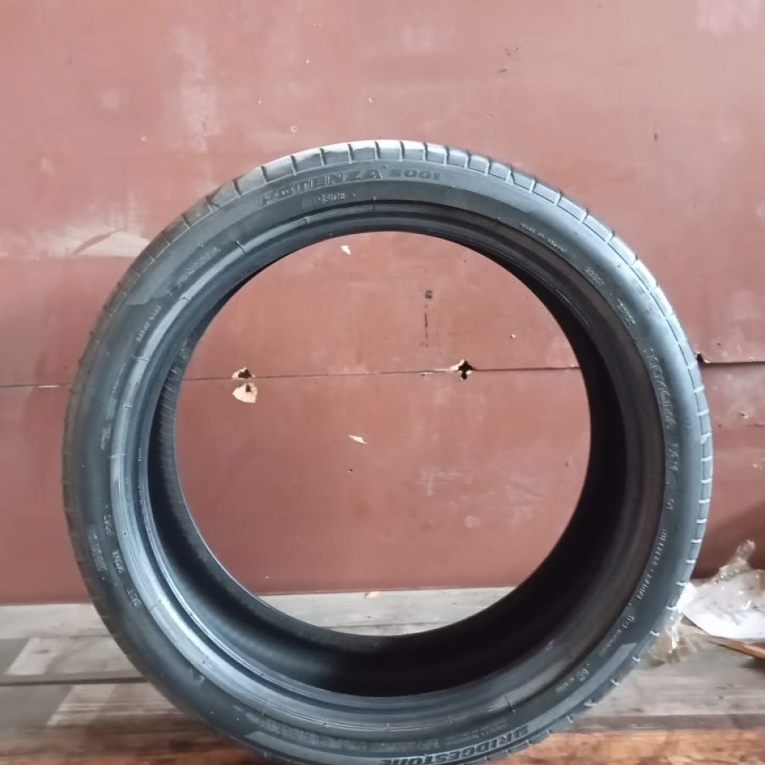 235/40 R19 BRIDGESTONE POTENZA S001 96Y