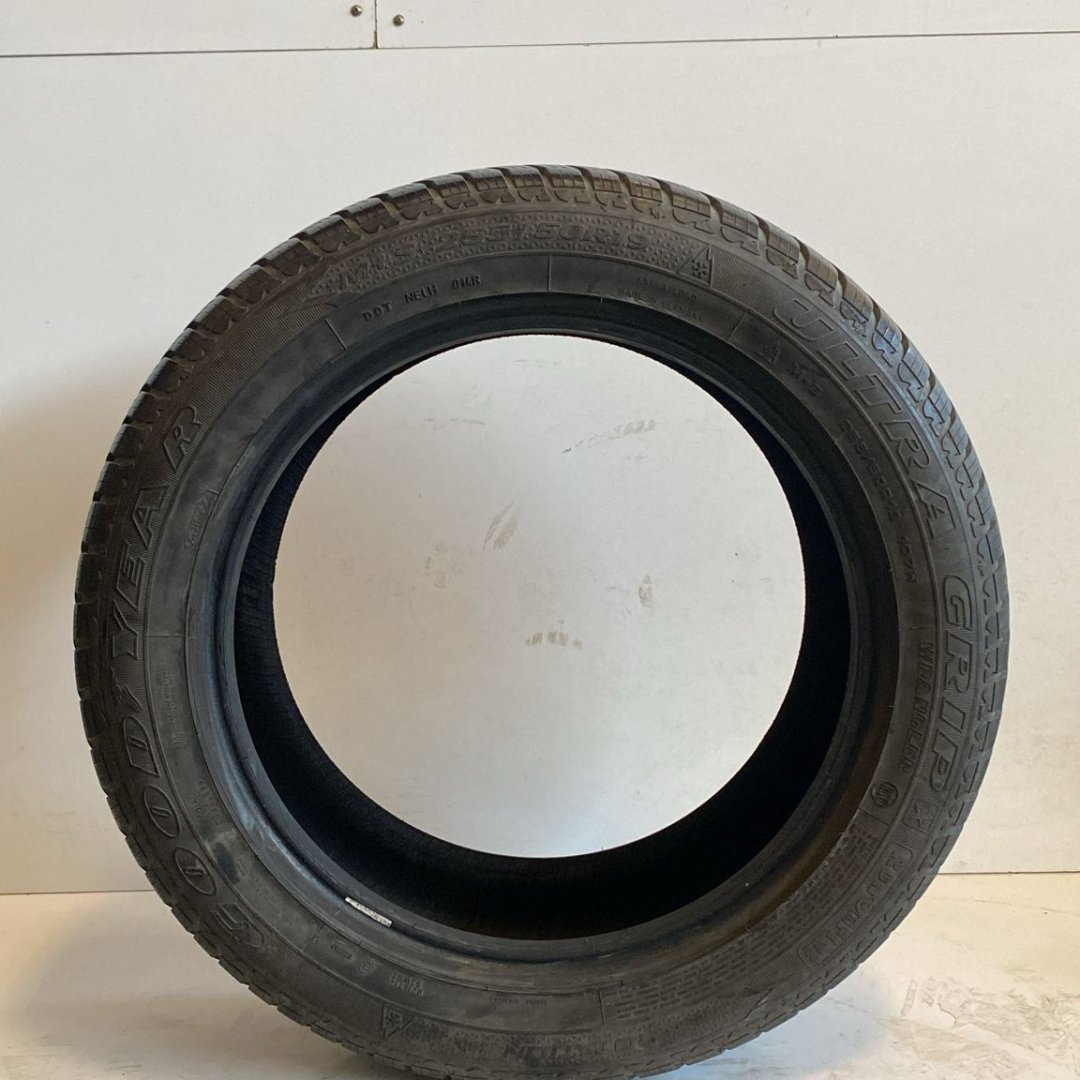 255/50 R19 GOODYEAR ULTRAGRIP107H RFT ÇIKMA KIŞ LASTİĞİ
